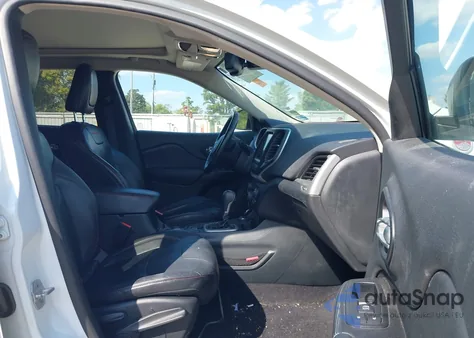 2014 Jeep Cherokee Trailhawk из США, поврежденный, VIN 1C4PJMBSXEW147092